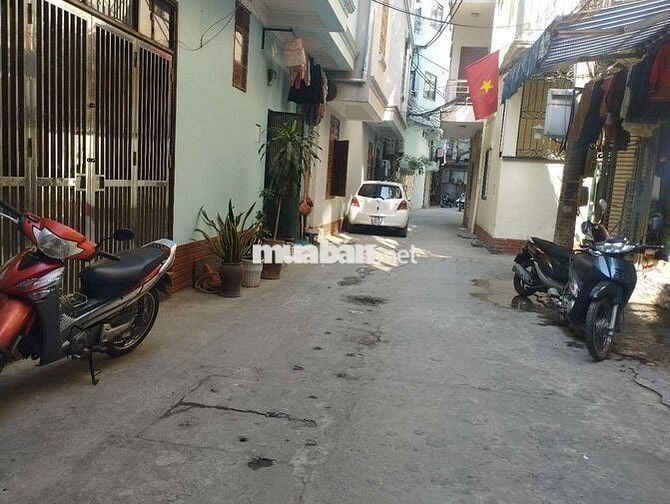 Bán nhà gần mặt đường Chiến Thắng, Nguyễn Trãi - lô góc - ngõ nông