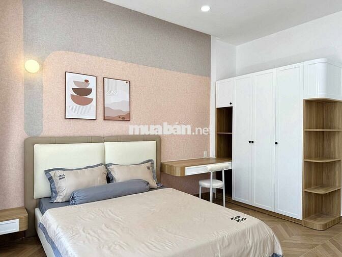 Nhỉnh 10 tỷ HXH Phạm Văn Đồng 3 tầng 4PN gara oto nội thất cao cấp