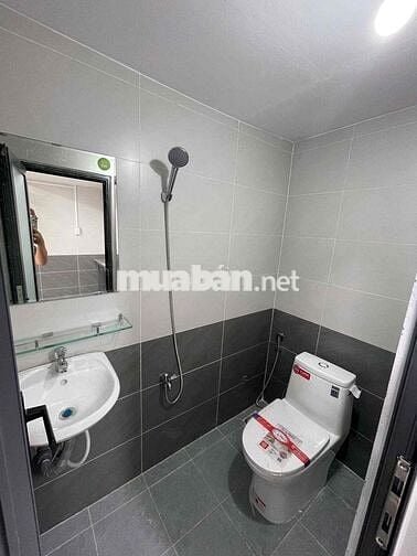 PHÒNG TRỌ SINH VIÊN CÓ SẴN MÁY LẠNH MẶT TIỀN ĐƯỜNG KHÔNG GIAN RỘNG