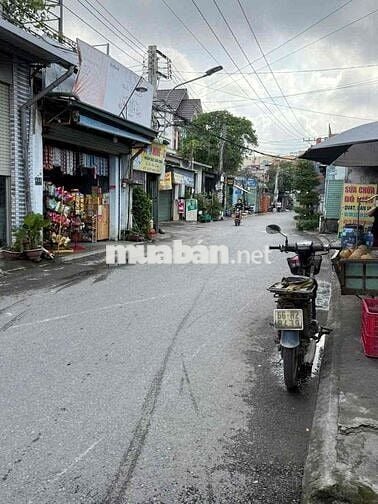 nhà mặt tiền đuòng nhựa cây da buôn bán víp, diện tích 115m ,