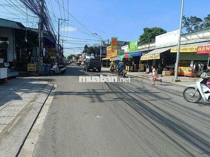 nhà mặt tiền đuòng nhựa cây da buôn bán víp, diện tích 115m ,