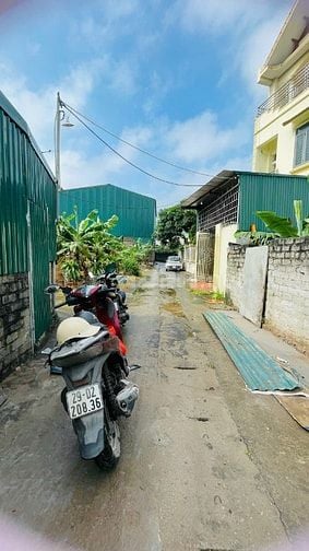 Cực phẩm tại Đội 2 Xóm 1 Tự Nhiên, Thường Tín, Ô tô thông, Đông Nam