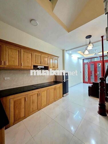 cần bán ngôi nhà 5tầng tại An thắng Phường biên Giang