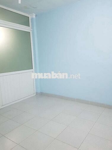 Cho thuê nhà mặt tiền đường lớn dt 4×35 cón3pn,2wc