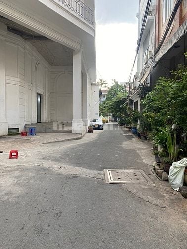 Cơ hội duy nhất sở hữu ngay Biệt Thự cổ 190m2 ngay góc 3 mặt tiền 