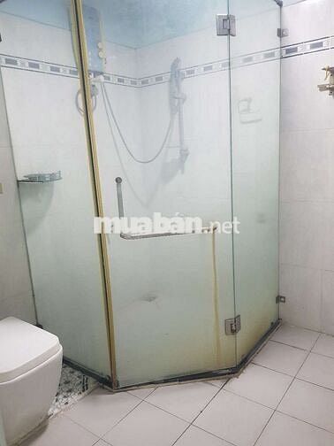 Cho thuê nhà mặt tiền đường lớn dt 4×35 cón3pn,2wc