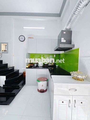 KHU DÂN CƯ HIỆN HỮU - NHÀ 2 TẦNG 2PN - HẺM RỘNG 4M - ĐOÀN VĂN BƠ Q4