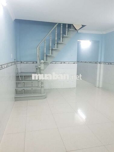 Cho thuê nhà mặt tiền đường lớn dt 4×35 cón3pn,2wc