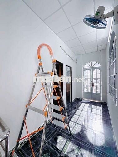 KHU DÂN CƯ HIỆN HỮU - NHÀ 2 TẦNG 2PN - HẺM RỘNG 4M - ĐOÀN VĂN BƠ Q4