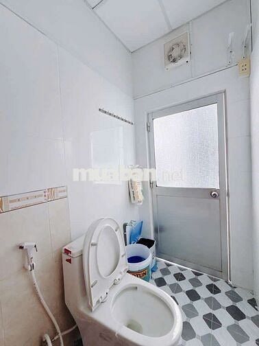 KHU DÂN CƯ HIỆN HỮU - NHÀ 2 TẦNG 2PN - HẺM RỘNG 4M - ĐOÀN VĂN BƠ Q4