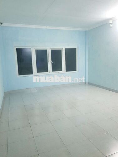 Cho thuê nhà mặt tiền đường lớn dt 4×35 cón3pn,2wc