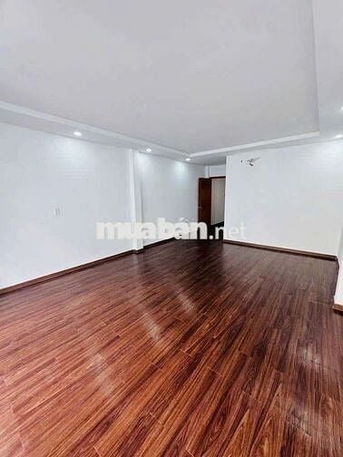 Nhà đẹp vị trí vàng 8.5tỷ,vừa ở vừa kd.Tên Lửa.4tầng.90m2.5pn.5wc