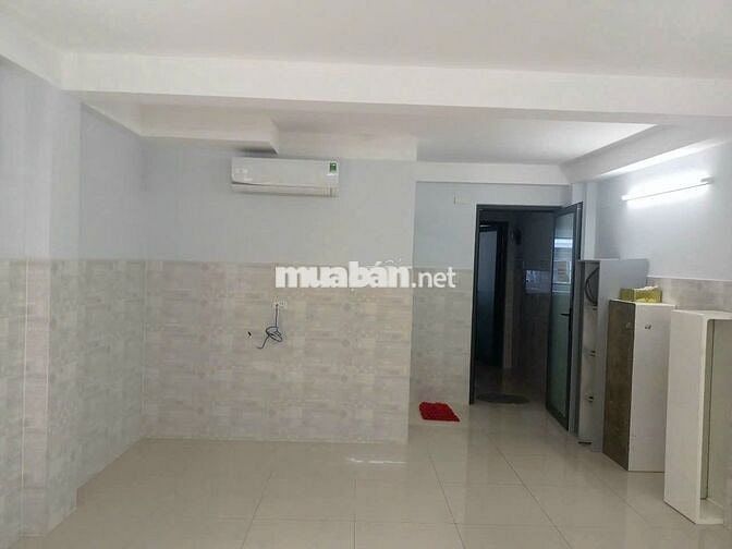 Ở liền! Phòng rộng rãi, máy lạnh, nước nóng, Lê Đại Hành Q11 trung tâm