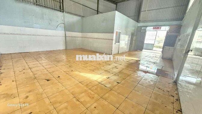 Kho Xưởng 7,6x16m Nở Hậu 8m (Có 2Phòng) Hẻm Xe Van. Bình Trị Đông