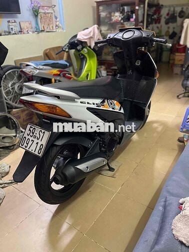 Honda ClickPlay 2011 Cam trắng