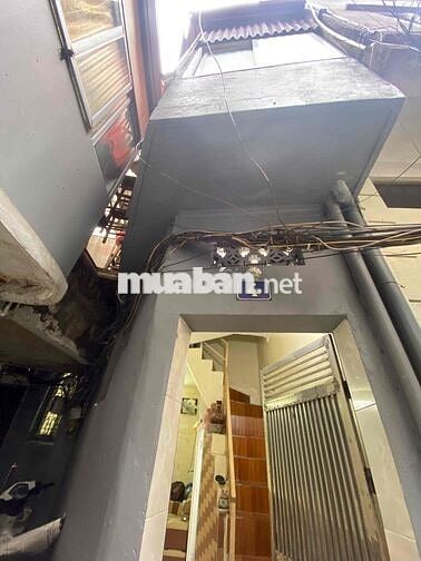 Bán nhà 3 tầng Cách công viên Thống Nhất 100 m