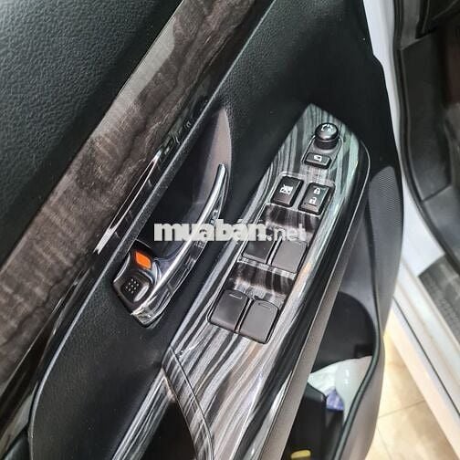 SUZUKI ERTIGA SPORT LIMITED 2022 HYBRID TỰ ĐỘNG.