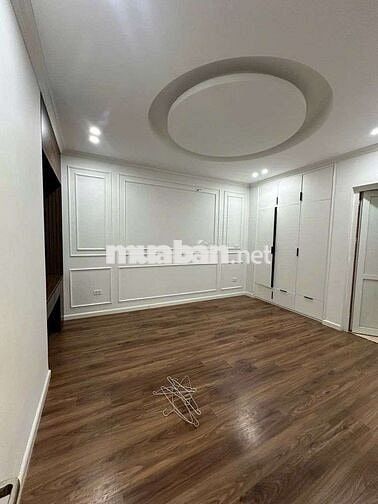 Chung cư Cầu Giấy-Hoàng Quốc Việt full tiện ích - 3pn 2vs ở cực thích