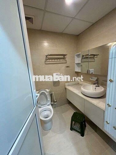 Chung cư Cầu Giấy-Hoàng Quốc Việt full tiện ích - 3pn 2vs ở cực thích