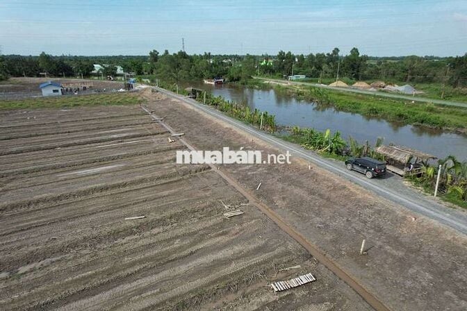 Đất vườn mặt tiền đường 816 ấp 6 xã Bình Đức bến lức Long An