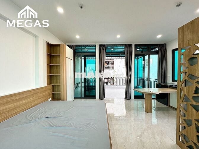 CĂN HỘ PENTHOUSE FULL NỘI THẤT TIỆN NGHI BAN CÔNG THOÁNG NGAY KIM MÃ