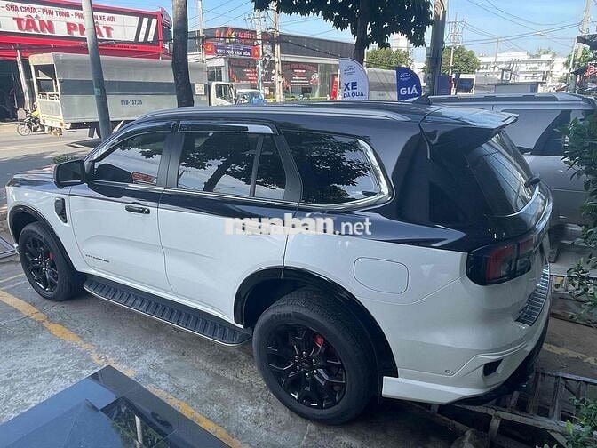 ✅Ford Everest 2024 Titanium 4x4 -18000 km- Xe XHĐ