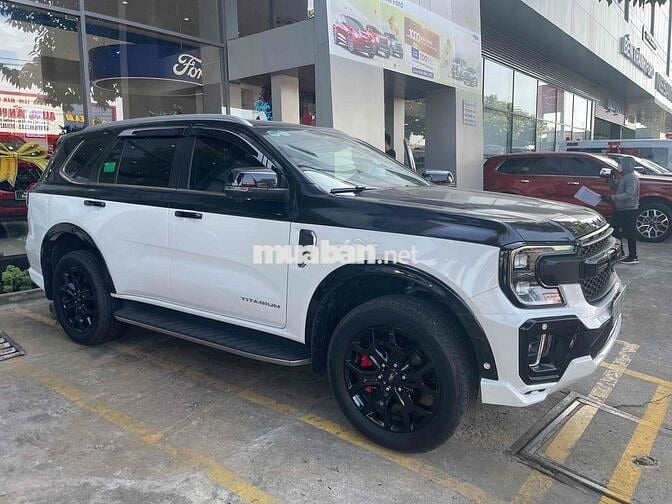 ✅Ford Everest 2024 Titanium 4x4 -18000 km- Xe XHĐ