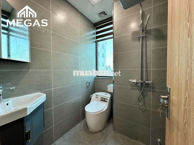 CĂN HỘ PENTHOUSE FULL NỘI THẤT TIỆN NGHI BAN CÔNG THOÁNG NGAY KIM MÃ