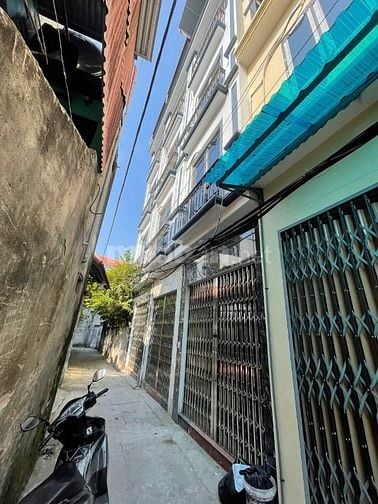 Nhà Văn Nội - Phú Lương, 5 tầng, 40m2, hơn 6 tỷ