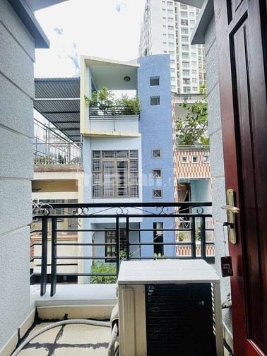 Chính chủ bán nhà hẻm 6m Trần Hưng Đạo, Q.5, 62m2 ,4 tầng.Giá 10.8 Tỷ