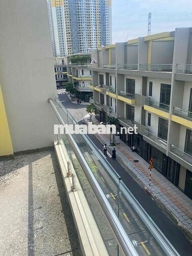 Nhà phố khu đô thị 1 trệt 3 lầu 206m2, 5 phòng ngủ trong khu đô thị