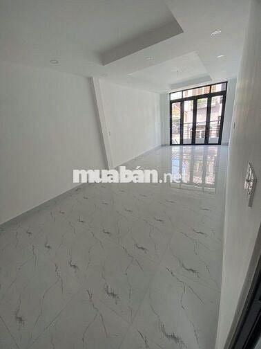 6PN, 5WC. Nhà 3 lầu MT Trân Minh Quyền -3/2, Q10. DT: 4x12m. Giá 20tr