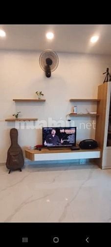 nhà và phòng tiện nghi cho thuê 2,5tr/ tháng 