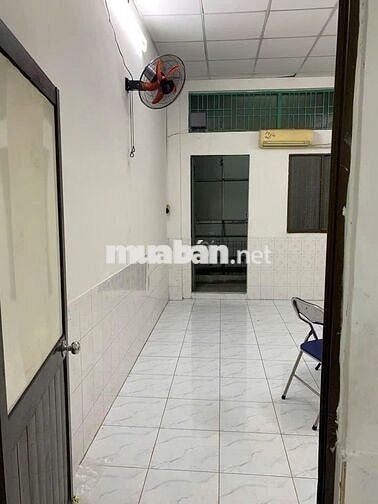 Nhà Mặt tiền KD Lạc Long Quân, Q11. DT: 3.5x14, 1 lầu, 2PN, 2WC