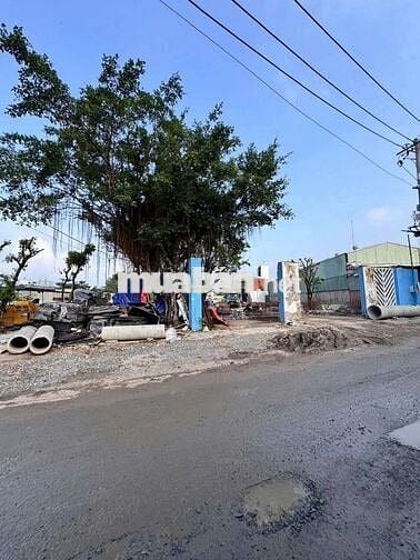 Mặt tiền TL29 đường đang làm lại, vị trí đẹp