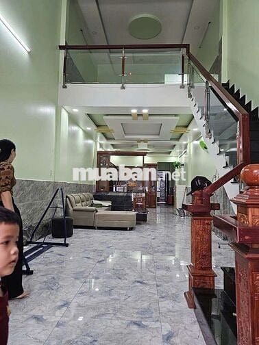 Nhà thuê  có nội thất 4*25 Gác lửng  Đường võ văn vân ấp 1 vĩnh vlb