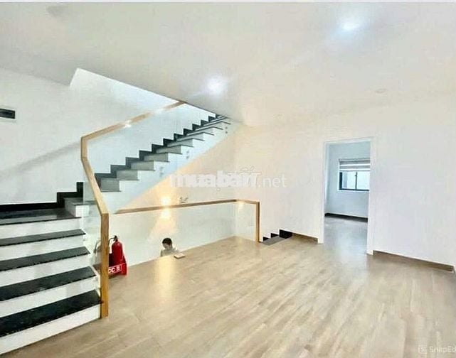 Hót! 🔥Nhà MT Nguyễn Công Trứ, Hầm + 3 Lầu – Layout Vuông, Setup Cực Dễ