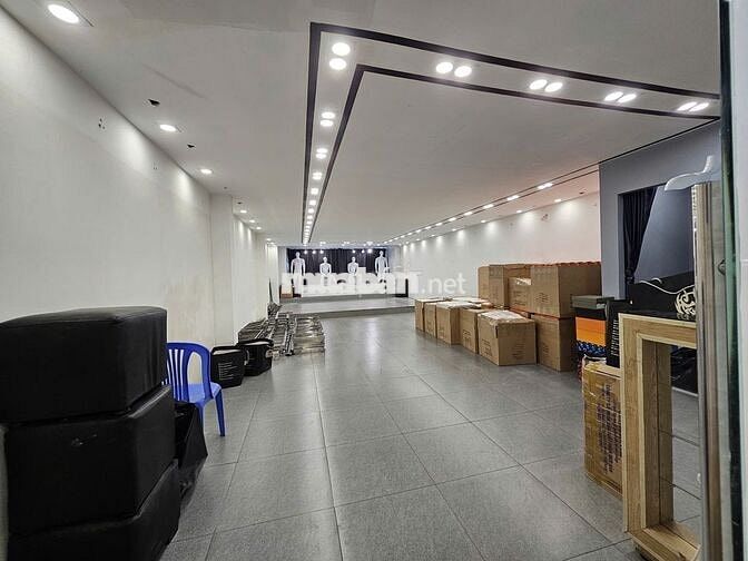 KINH ĐÔ THỜI TRANG - NGUYỄN TRÃI - 7X20 - 5 TẦNG - 70 TRIỆU