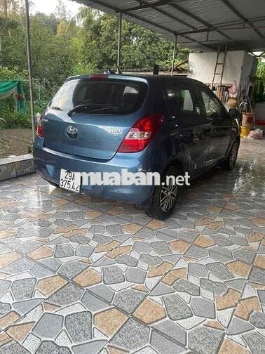 Hyundai i20 2011 - 123456 km