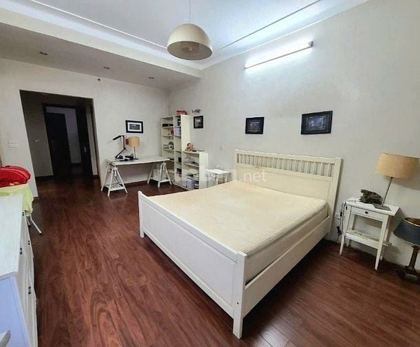 Bán nhà phố cổ Hoàn Kiếm - Đường Lý Nam Đế -106m - 5 tầng -oto - 50 tỷ