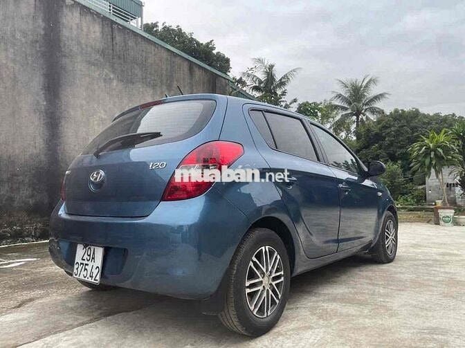 Hyundai i20 2011 - 123456 km