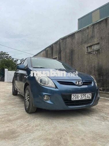 Hyundai i20 2011 - 123456 km
