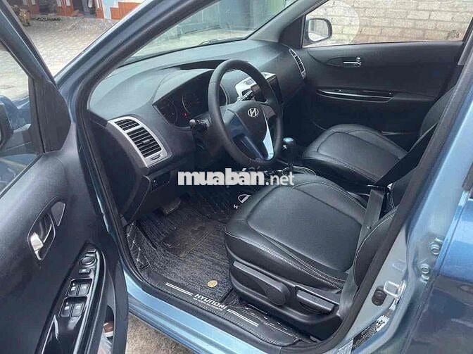 Hyundai i20 2011 - 123456 km