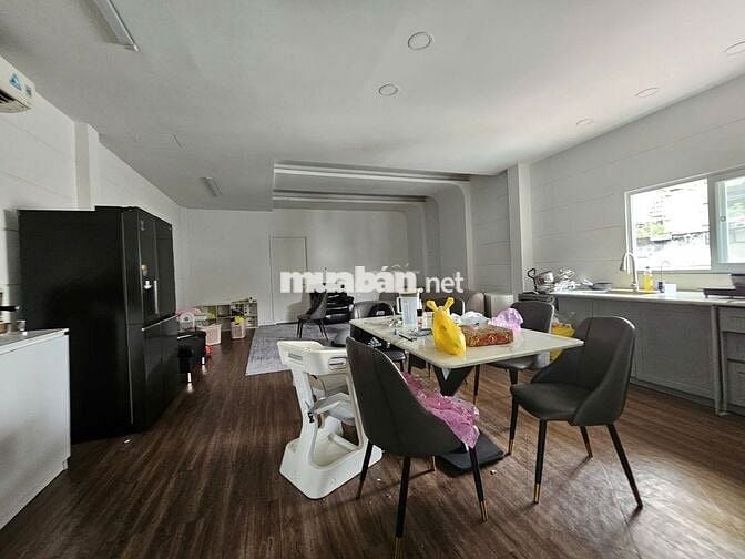 KINH ĐÔ THỜI TRANG - NGUYỄN TRÃI - 7X20 - 5 TẦNG - 70 TRIỆU