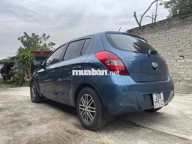 Hyundai i20 2011 - 123456 km
