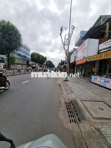 Nhà cho thuê mặt tiền đường Quang trung 4,5x20m 2L khu kd sầm uất