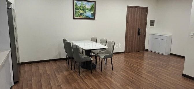 Cho thuê căn hộ 3 phòng ngủ, đủ đồ, chung cư Mipec Rubik 360 