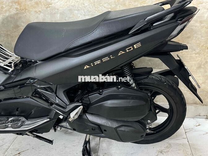 AB 125 đời 2022 màu đen mù 43E1-639.44 mới keng