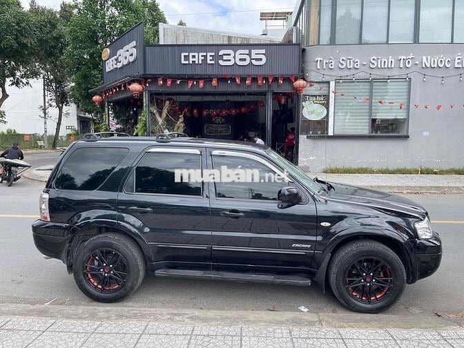 Ford Escape 2004 2.3L XLS - 99 km