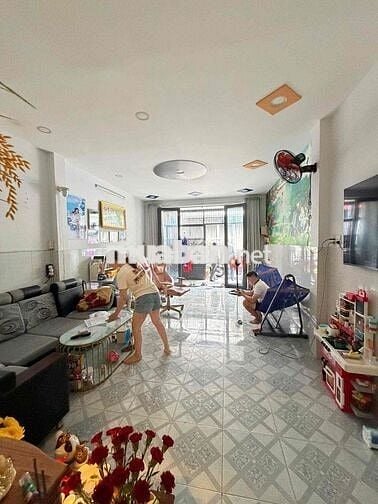 NHÀ 4x12 - ĐÚC 1 LẦU - HẺM OTO- SÁT CHỢ BÌNH LONG